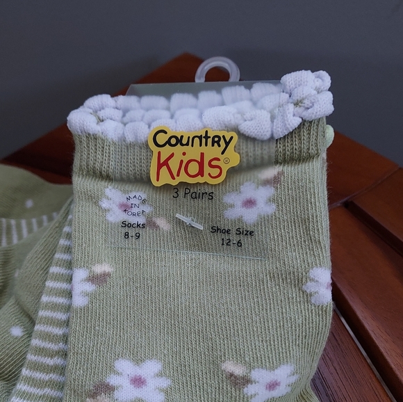 Country Kids Ditsy Daisy, 6 pair, Sage Green, size 8-9 NWT - Picture 2 of 7